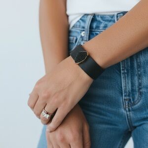 Elegant Fashion Black and Gold Druzy Cuff Bracelet